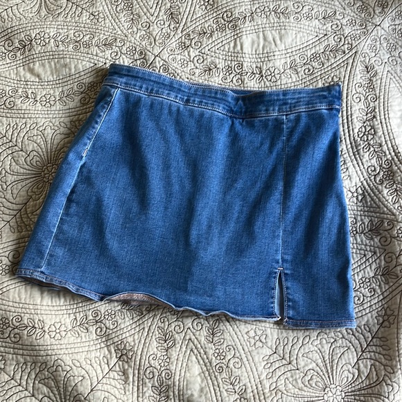 AE Next Level High Waisted Denim Skort - Picture 2 of 8